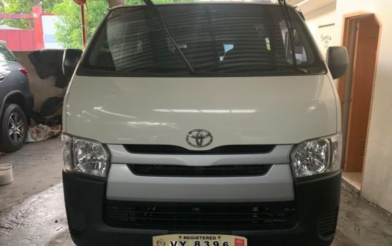 White Toyota Hiace 2017 Manual Diesel for sale in Quezon City