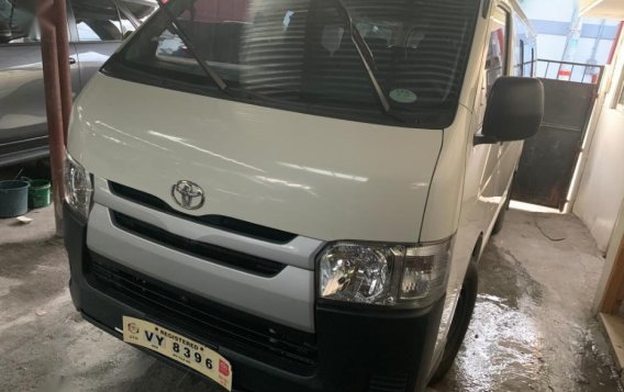 White Toyota Hiace 2017 Manual Diesel for sale in Quezon City-1