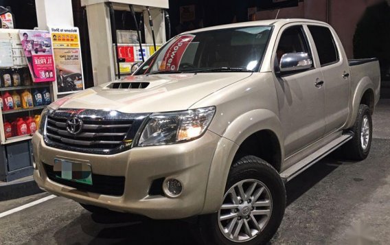 2nd Hand Toyota Hilux 2012 for sale in Davao City-2
