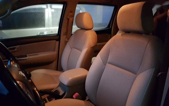 Sell 2nd Hand 2014 Toyota Hilux Manual Diesel at 60000 km in Makati-7
