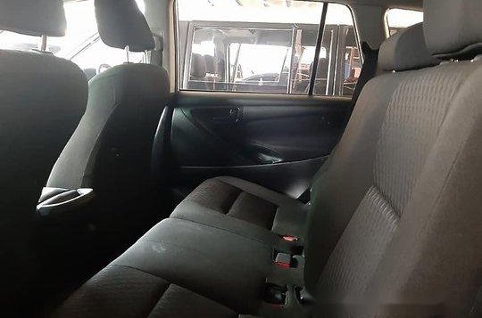 Selling Silver Toyota Innova 2017 in Parañaque-5