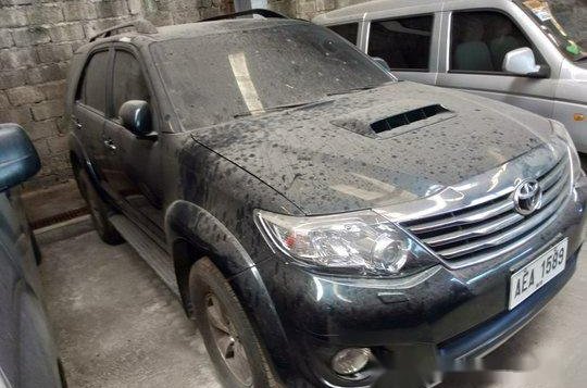 Grey Toyota Fortuner 2015 at 73000 km for sale in Makati