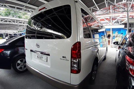 Sell White 2017 Toyota Hiace at 18000 km -3