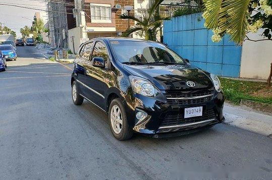 Black Toyota Wigo 2016 at 25000 km for sale 