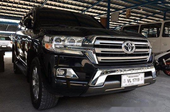 Selling Black Toyota Land Cruiser 2017 at 47000 km in Parañaque-1