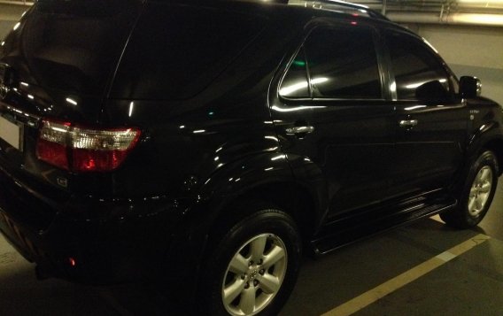 Sell Black 2010 Toyota Fortuner in Manila-3