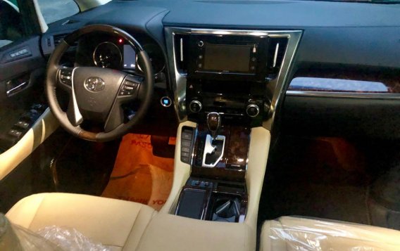 Brand New 2019 Toyota Alphard for sale in Quezon City -3