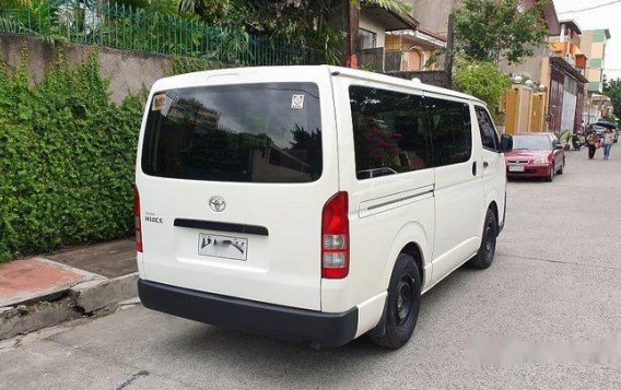 White Toyota Hiace 2014 for sale in Quezon City -3