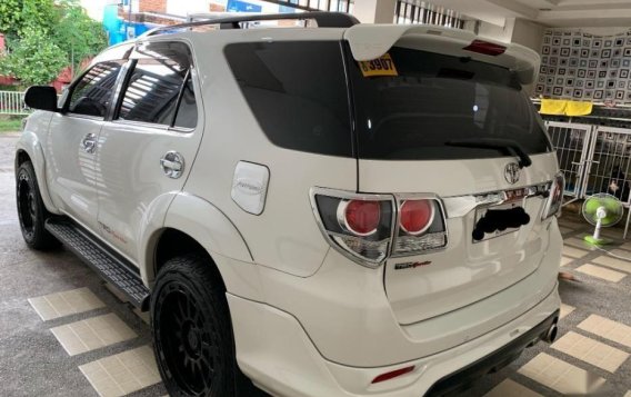 Selling Pearlwhite Toyota Fortuner 2015 in Manila