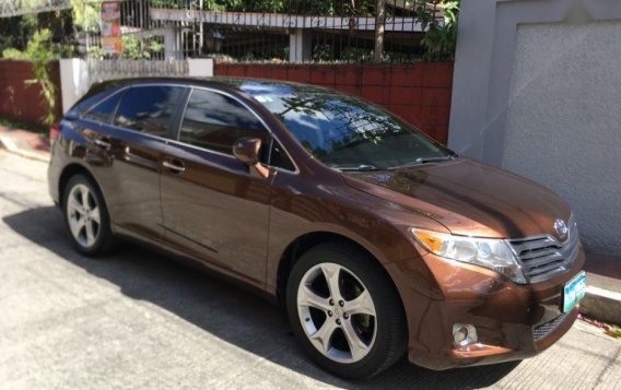 Selling Brown Toyota Venza 2010 in Manila-3