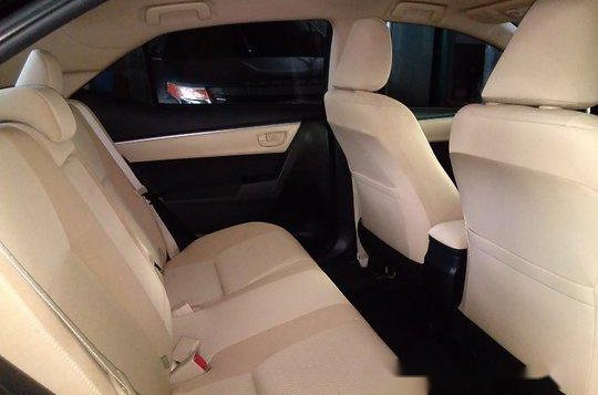 Sell Black 2018 Toyota Corolla Altis in Mandaluyong-7