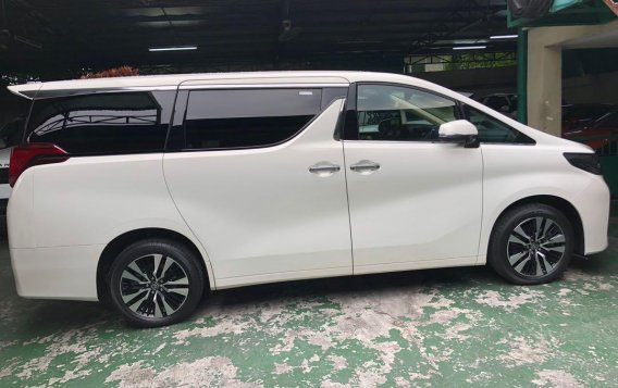 Brand New 2019 Toyota Alphard for sale in Quezon City -6