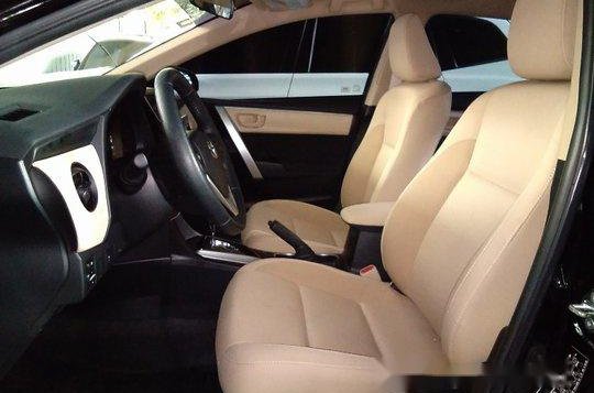 Sell Black 2018 Toyota Corolla Altis in Mandaluyong-4