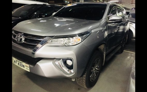 Selling  Toyota Fortuner 2018 Automatic Gasoline at 12844 km -3