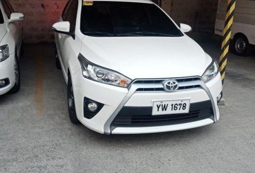 Selling White Toyota Yaris 2016 Hatchback Automatic Gasoline in Manila-2
