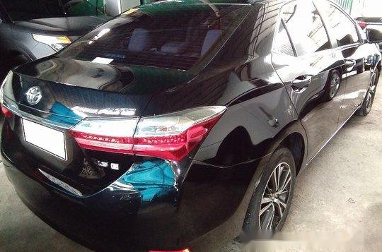 Sell Black 2018 Toyota Corolla Altis in Mandaluyong-2