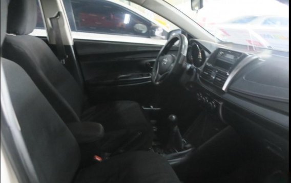 Selling White Toyota Vios 2015 Sedan in Manila-3