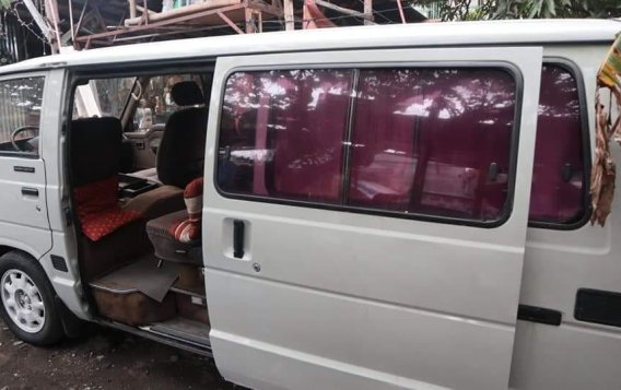 2nd Hand Toyota Hiace Van for sale -3