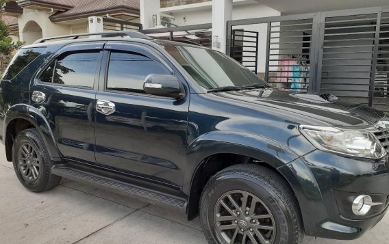 Selling Black Toyota Fortuner 2015 in Bacolor-3