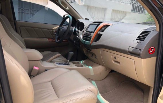 2010 Toyota Fortuner Automatic Gasoline for sale -8