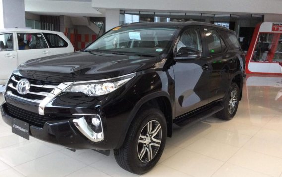 Selling Brand New Toyota Fortuner 2019 in Muntinlupa 