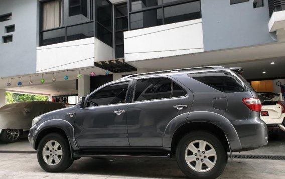 2011 Toyota Fortuner for sale in Quezon City -4