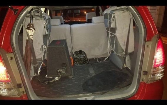 2011 Toyota Innova for sale in Olongapo-7