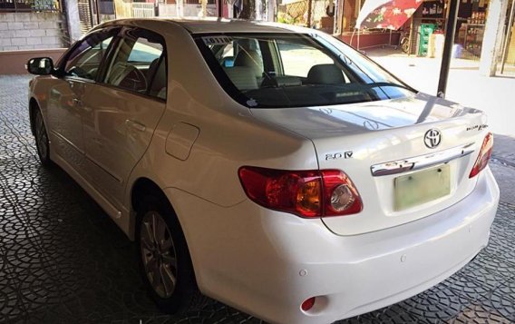 Selling Pearlwhite Toyota Altis 2010 in Angeles-5