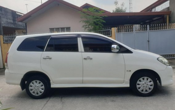 2010 Toyota Innova for sale in Pampanga -5