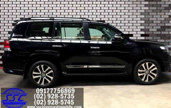 2019 Toyota Land Cruiser for sale in Manila -3