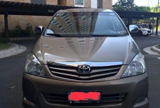 2010 Toyota Innova for sale in Manila-6