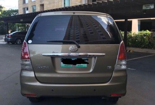 2010 Toyota Innova for sale in Manila-6