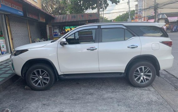 Pearlwhite Toyota Fortuner 2017 for sale in Las Pinas -2