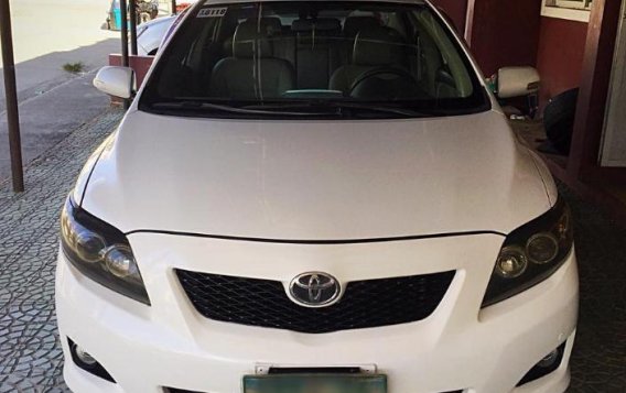 Selling Pearlwhite Toyota Altis 2010 in Angeles-1