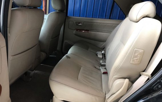 Toyota Fortuner 2011 for sale in Quezon City -4
