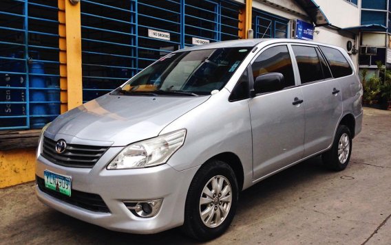 2012 Toyota Innova for sale in Cebu City 