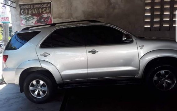 Toyota Fortuner 2005 Automatic Diesel for sale -3