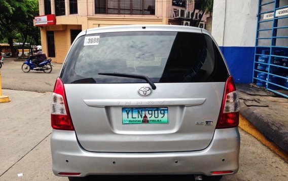 2012 Toyota Innova for sale in Cebu City -3