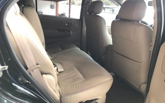 Toyota Fortuner 2011 for sale in Quezon City -5