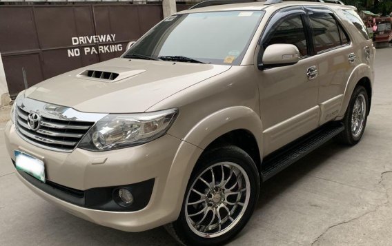 Toyota Fortuner 2013 for sale in Cebu City -8