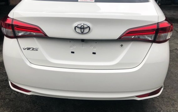 White Toyota Vios 2019 Sedan Manual Gasoline for sale-2