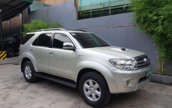 2011 Toyota Fortuner for sale in Quezon City-1