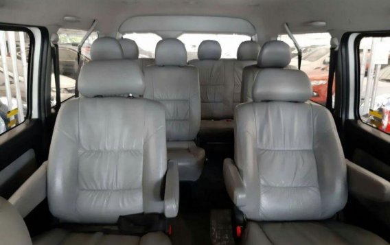 2013 Toyota Hiace for sale in Makati -9