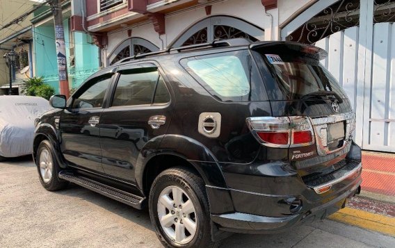 2011 Toyota Fortuner for sale in Manila-5