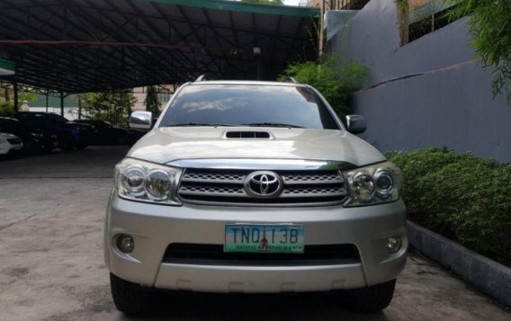2011 Toyota Fortuner for sale in Quezon City-3