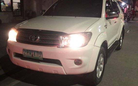 Toyota Fortuner 2009 for sale in Mandaluyong -2