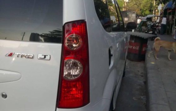 2011 Toyota Avanza for sale in Quezon City-3