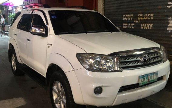Toyota Fortuner 2009 for sale in Mandaluyong -1
