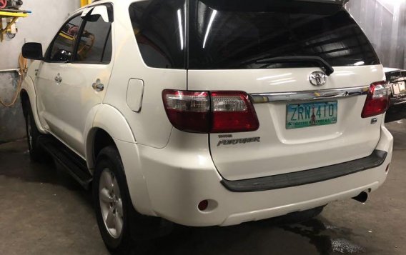 Toyota Fortuner 2009 for sale in Mandaluyong -6