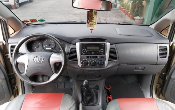 Manual 2013 Toyota Innova for sale in Angeles-5